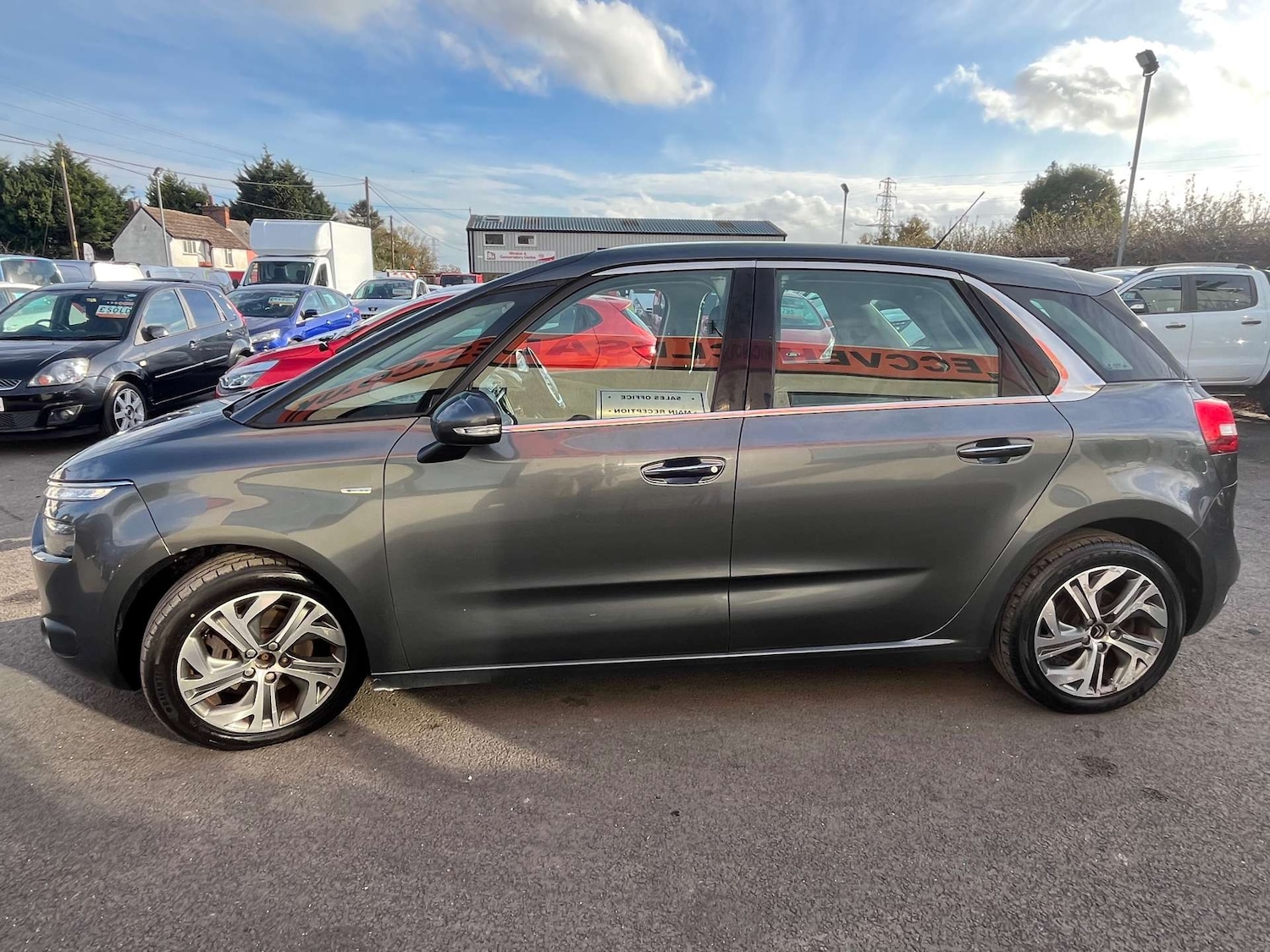 Used Citroen C4 Picasso 2013 for sale - 76567763: Photo 8