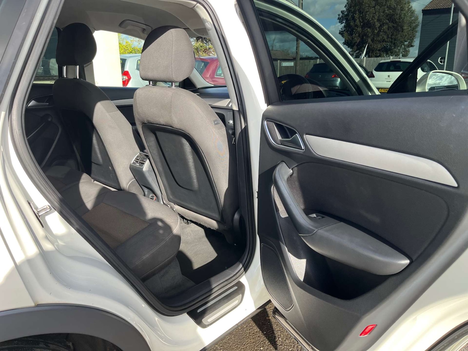 Used Audi Q3 2012 for sale - 76363969: Photo 28