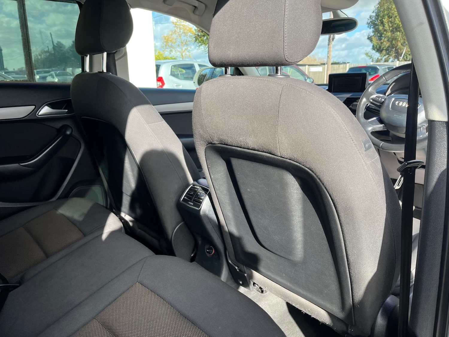 Used Audi Q3 2012 for sale - 76363969: Photo 30