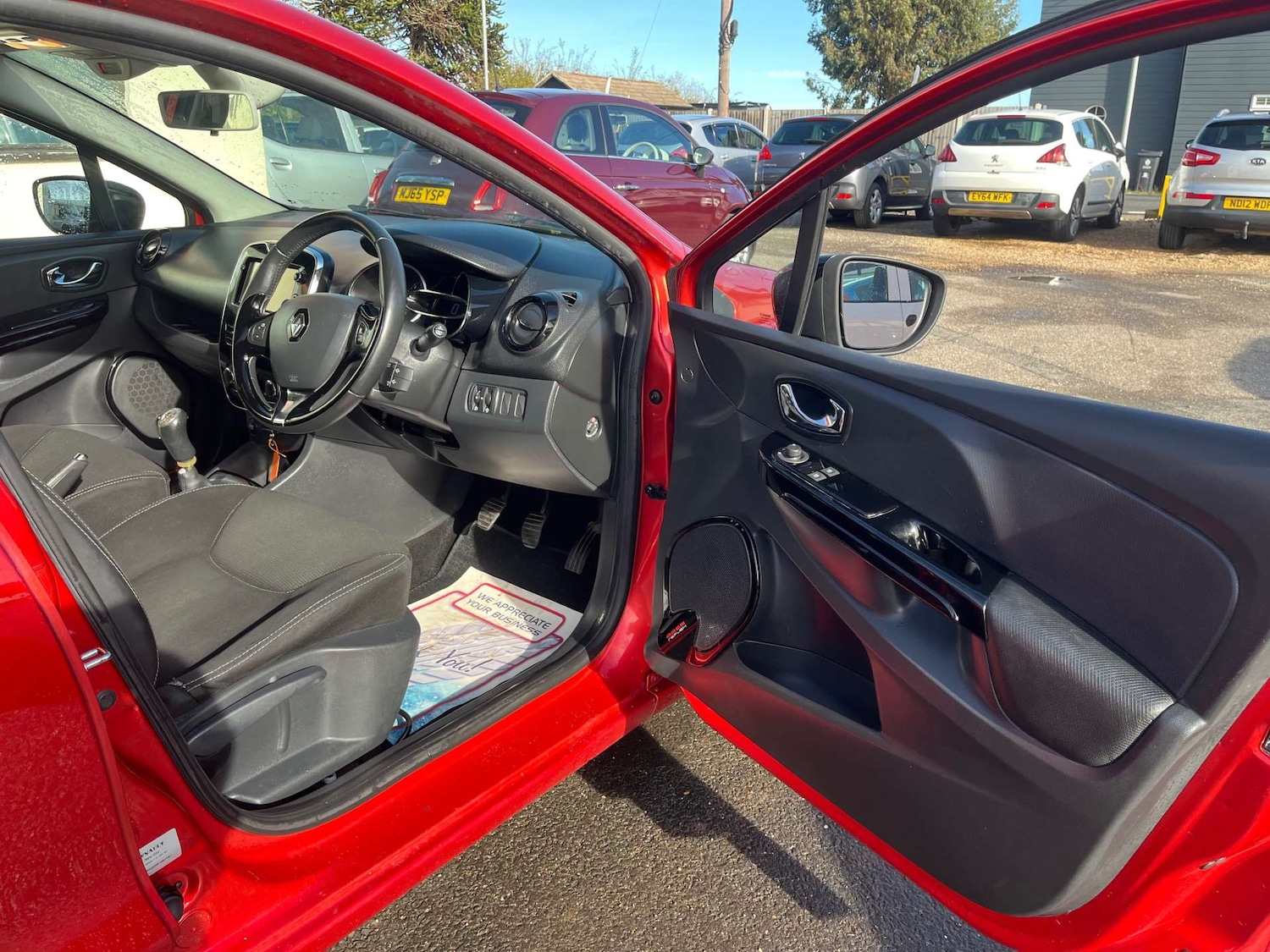 Used Renault Clio 2014 for sale - 76414886: Photo 16