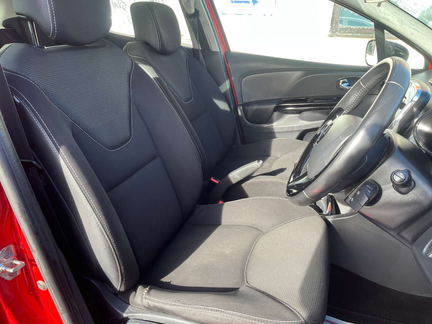 Used Renault Clio 2014 for sale - 76414886: Photo 17