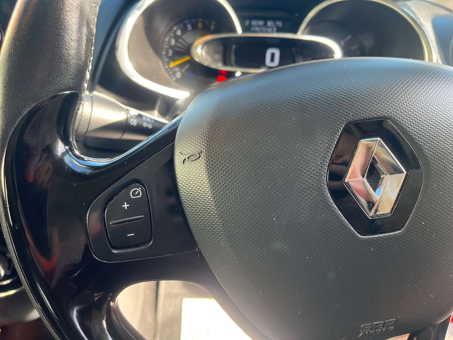 Used Renault Clio 2014 for sale - 76414886: Photo 20