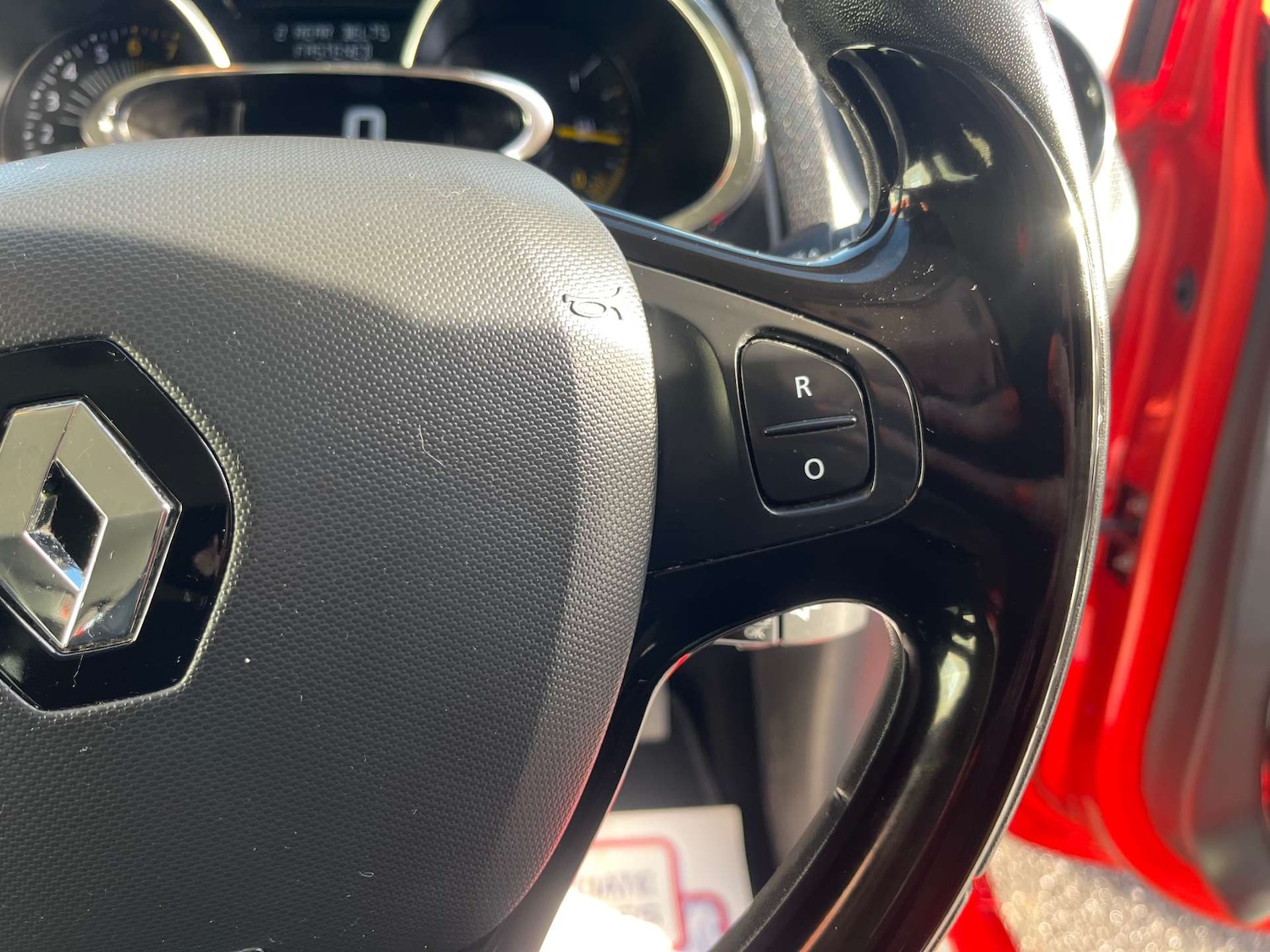 Used Renault Clio 2014 for sale - 76414886: Photo 21