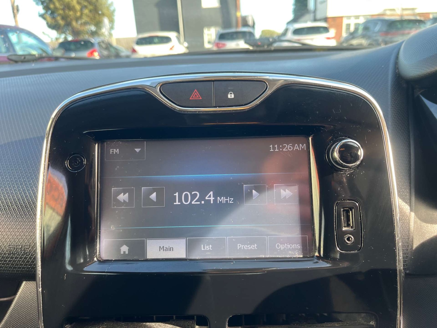 Used Renault Clio 2014 for sale - 76414886: Photo 23