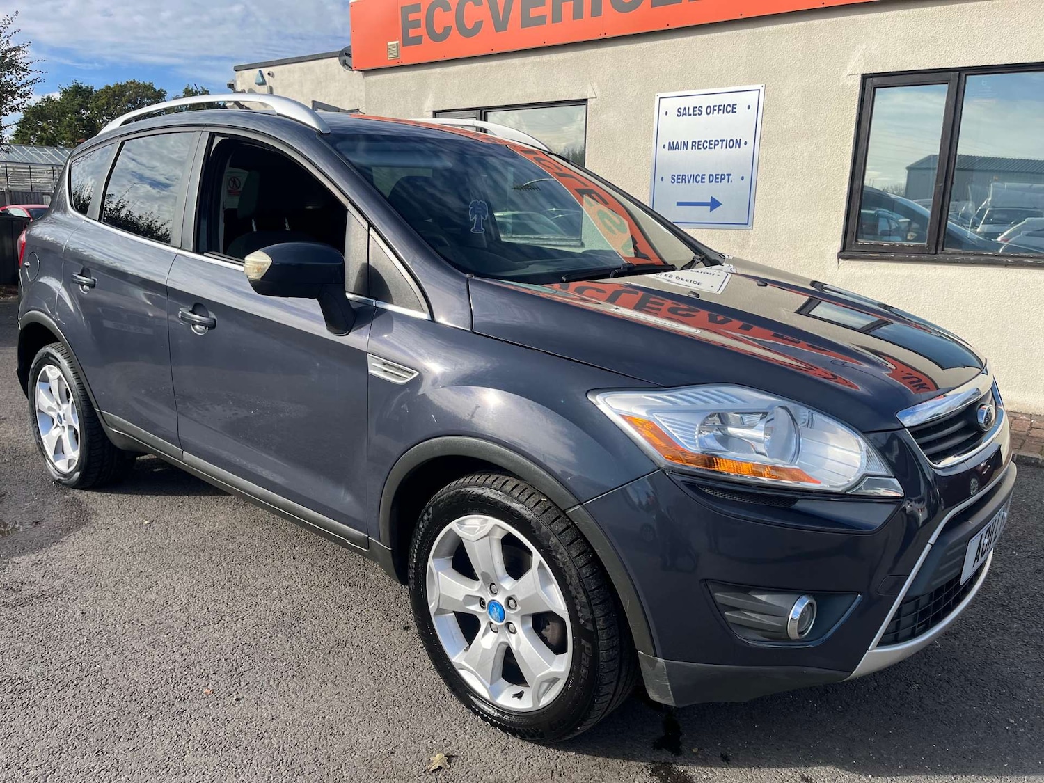 Used Ford Kuga 2011 for sale - 76345046: Photo 2