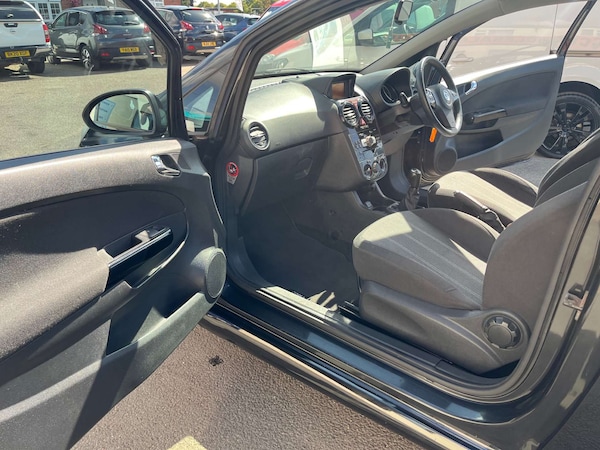 Used Vauxhall Corsa 2013 for sale - 75068402: Photo 32