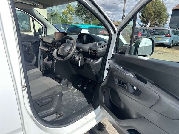 Used Peugeot Partner 2020 for sale - 75639979: Photo 20