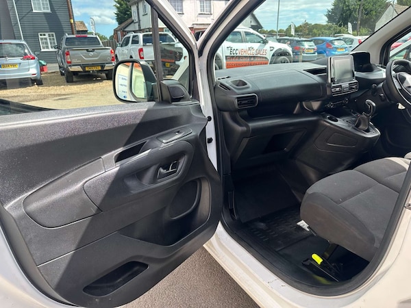 Used Peugeot Partner 2020 for sale - 75639979: Photo 23