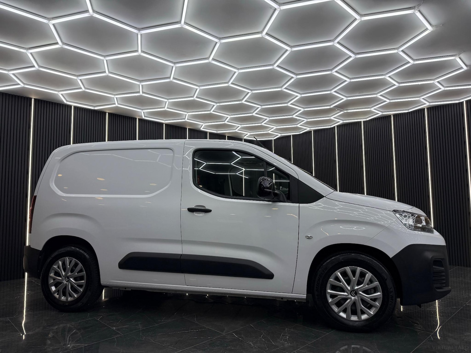 Used Citroen Berlingo 2022 for sale - 76692931: Photo 2