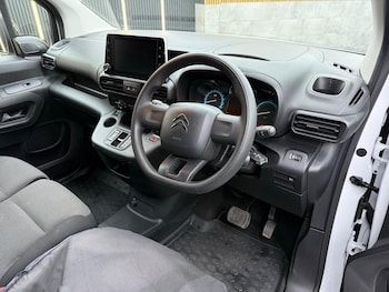 Used Citroen Berlingo 2022 for sale - 76692931: Photo