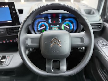 Used Citroen Berlingo 2022 for sale - 76692931: Photo