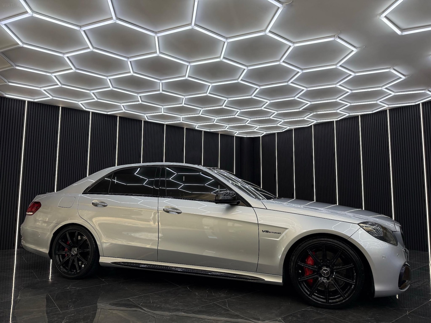 Used Mercedes-Benz E Class 2015 for sale - 76692913: Photo 2