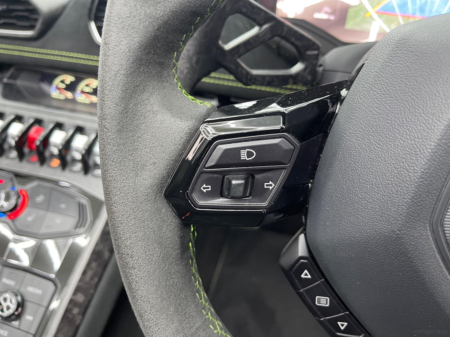 Used Lamborghini Huracan 2019 for sale - 76692912: Photo 41