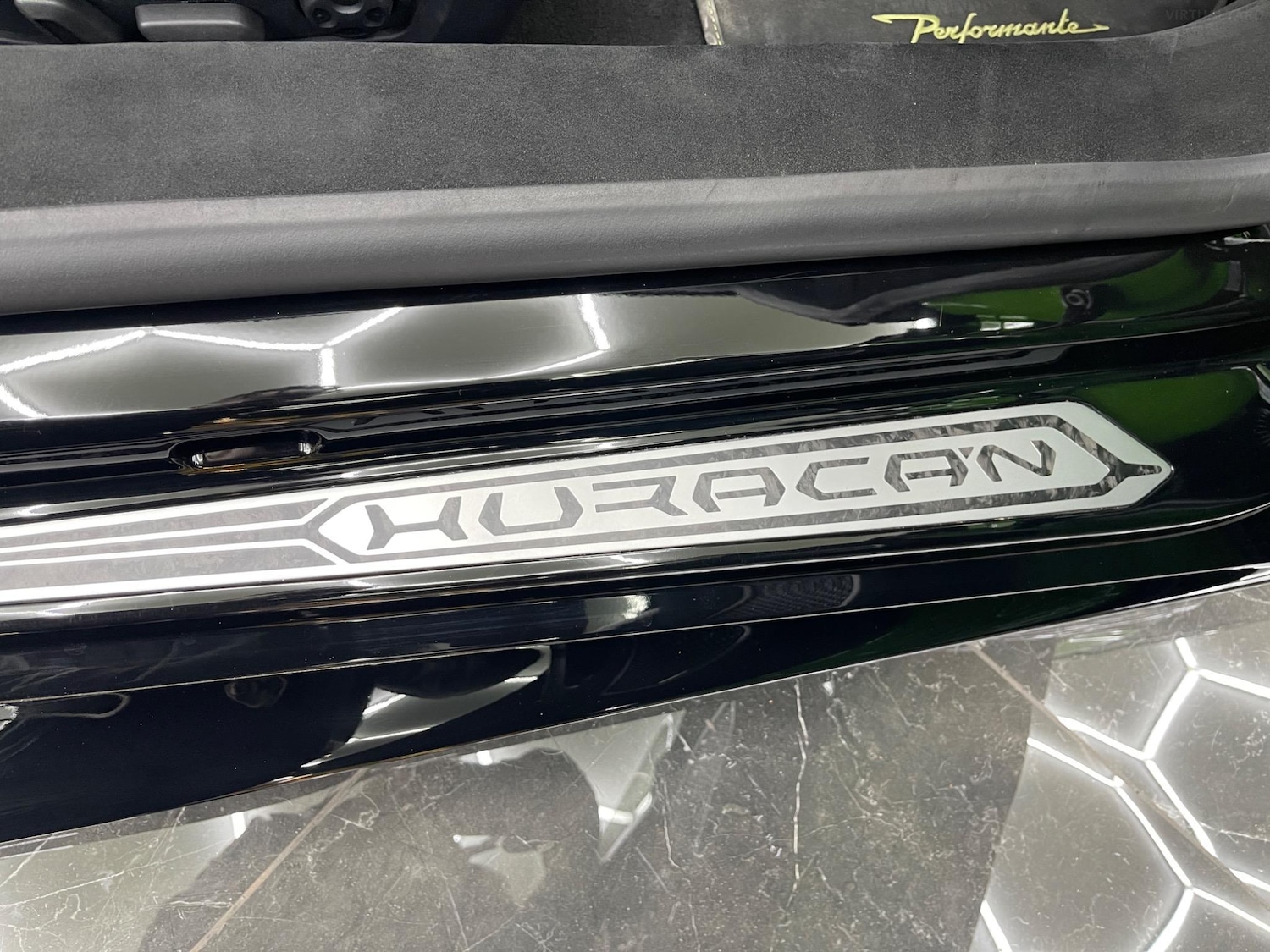 Used Lamborghini Huracan 2019 for sale - 76692912: Photo 57