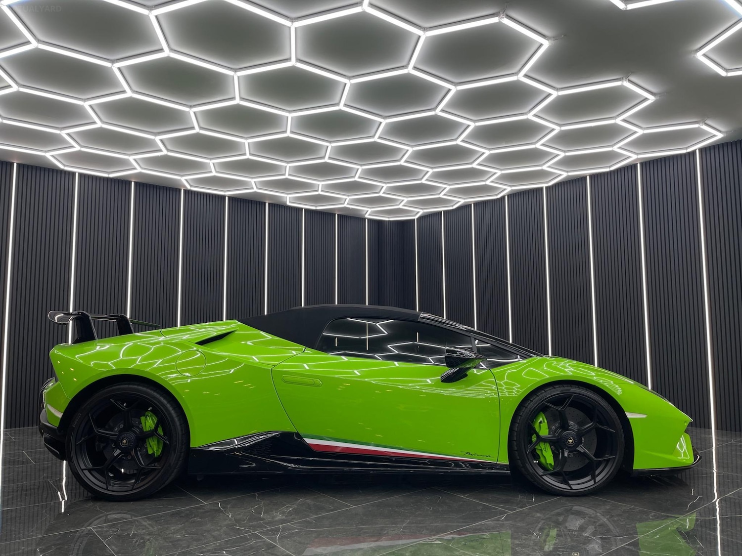 Used Lamborghini Huracan 2019 for sale - 76692912: Photo 8