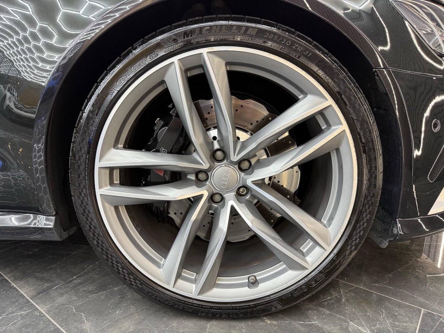 Used Audi RS6 2016 for sale - 76957070: Photo 46