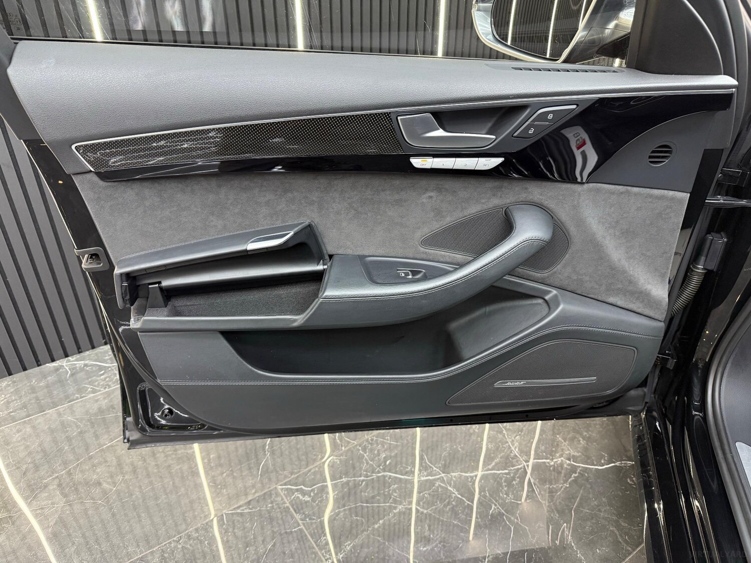 Used Audi A8 2016 for sale - 76692911: Photo 37