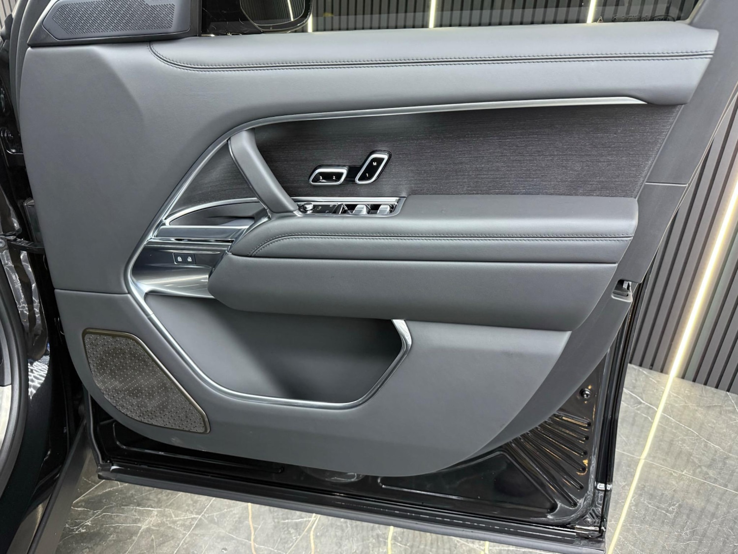 Used Land Rover Range Rover 2025 for sale - 77353995: Photo 26