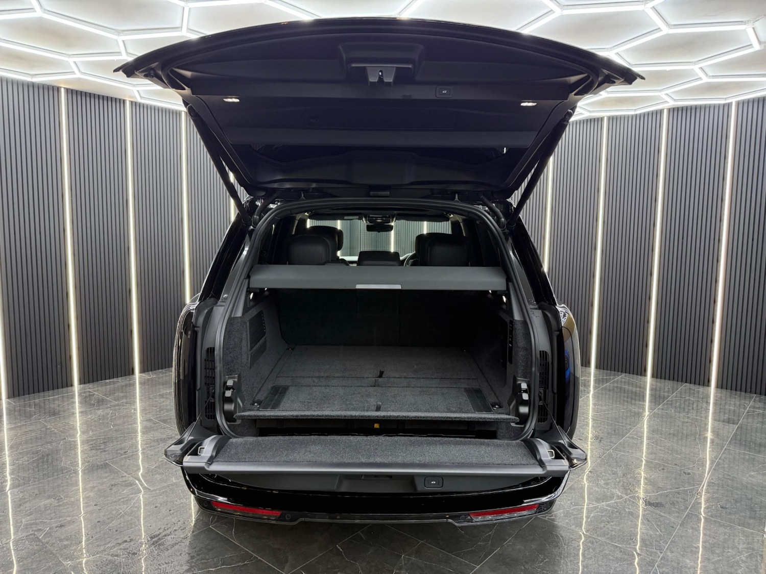 Used Land Rover Range Rover 2025 for sale - 77353995: Photo 37