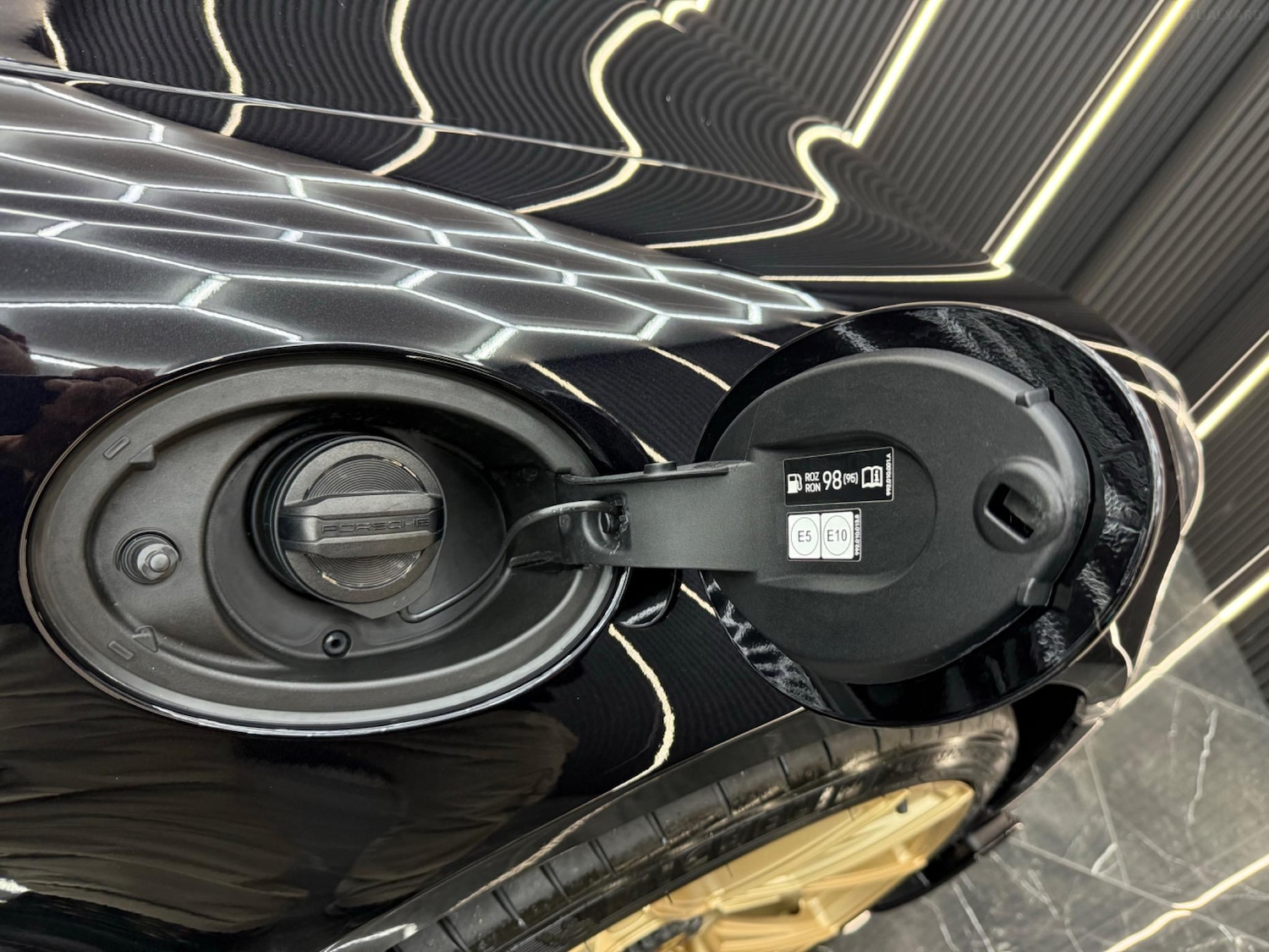 Used Porsche 911 2022 for sale - 76957077: Photo 50