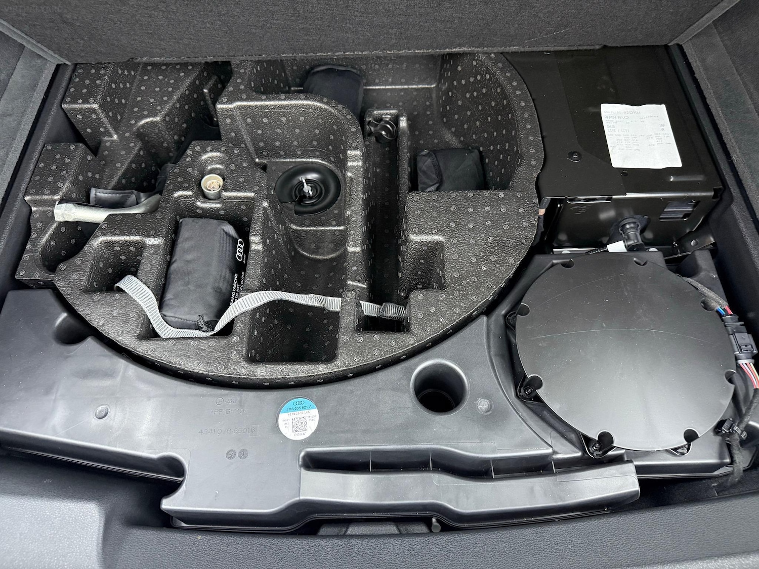 Used Audi RS Q8 2021 for sale - 76957081: Photo 48