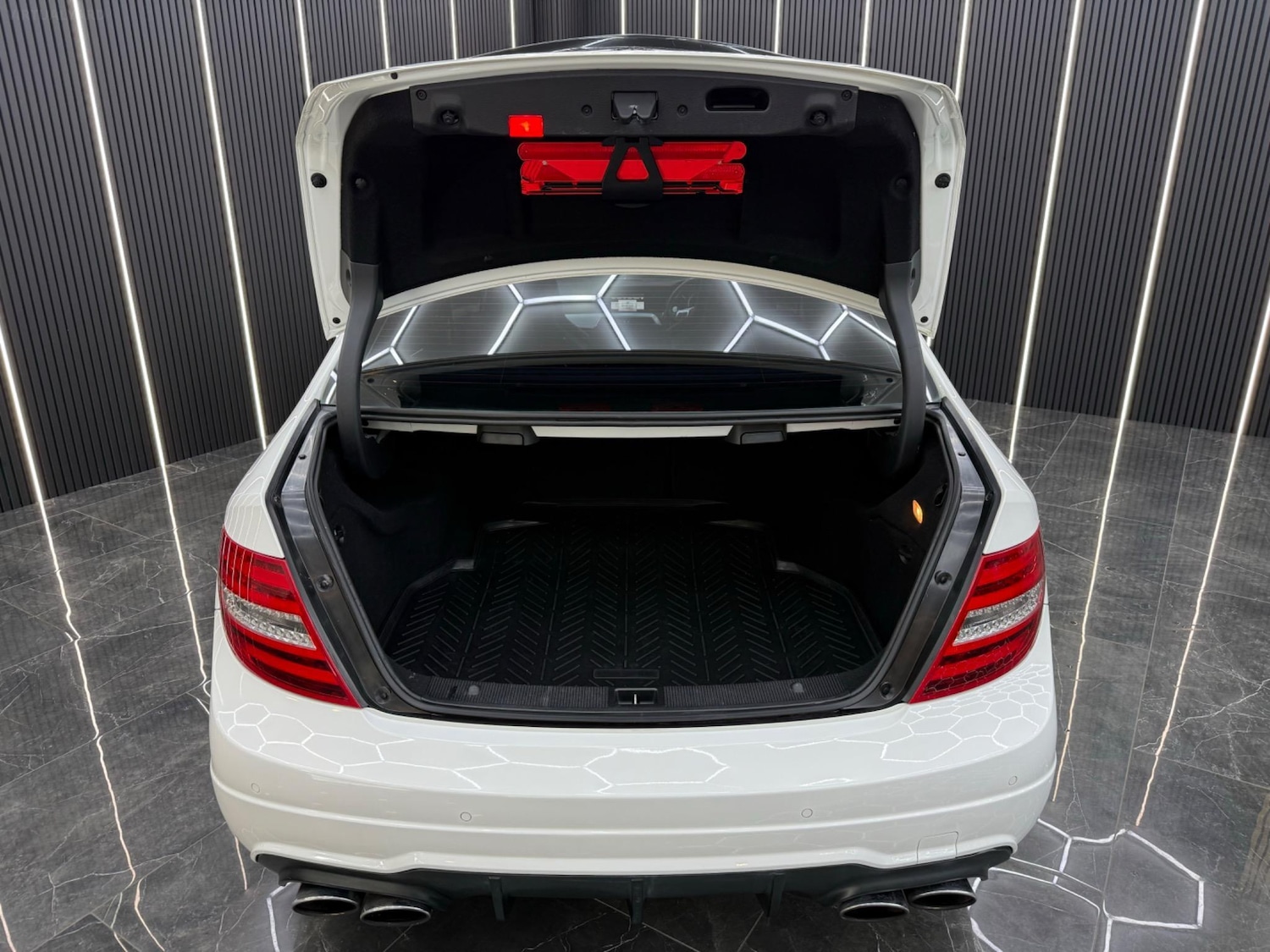 Used Mercedes-Benz C Class 2013 for sale - 76692935: Photo 10