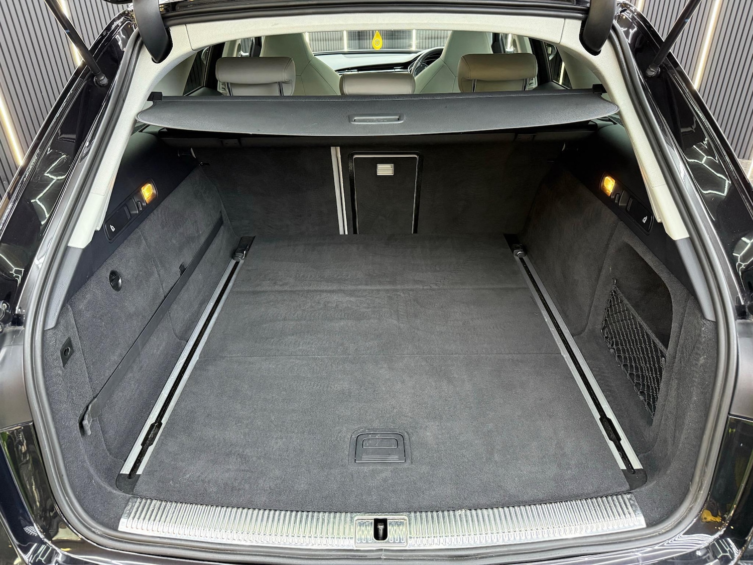 Used Audi RS6 2016 for sale - 76692930: Photo 18