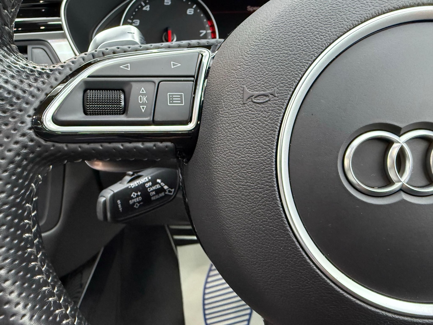 Used Audi RS6 2016 for sale - 76692930: Photo 27