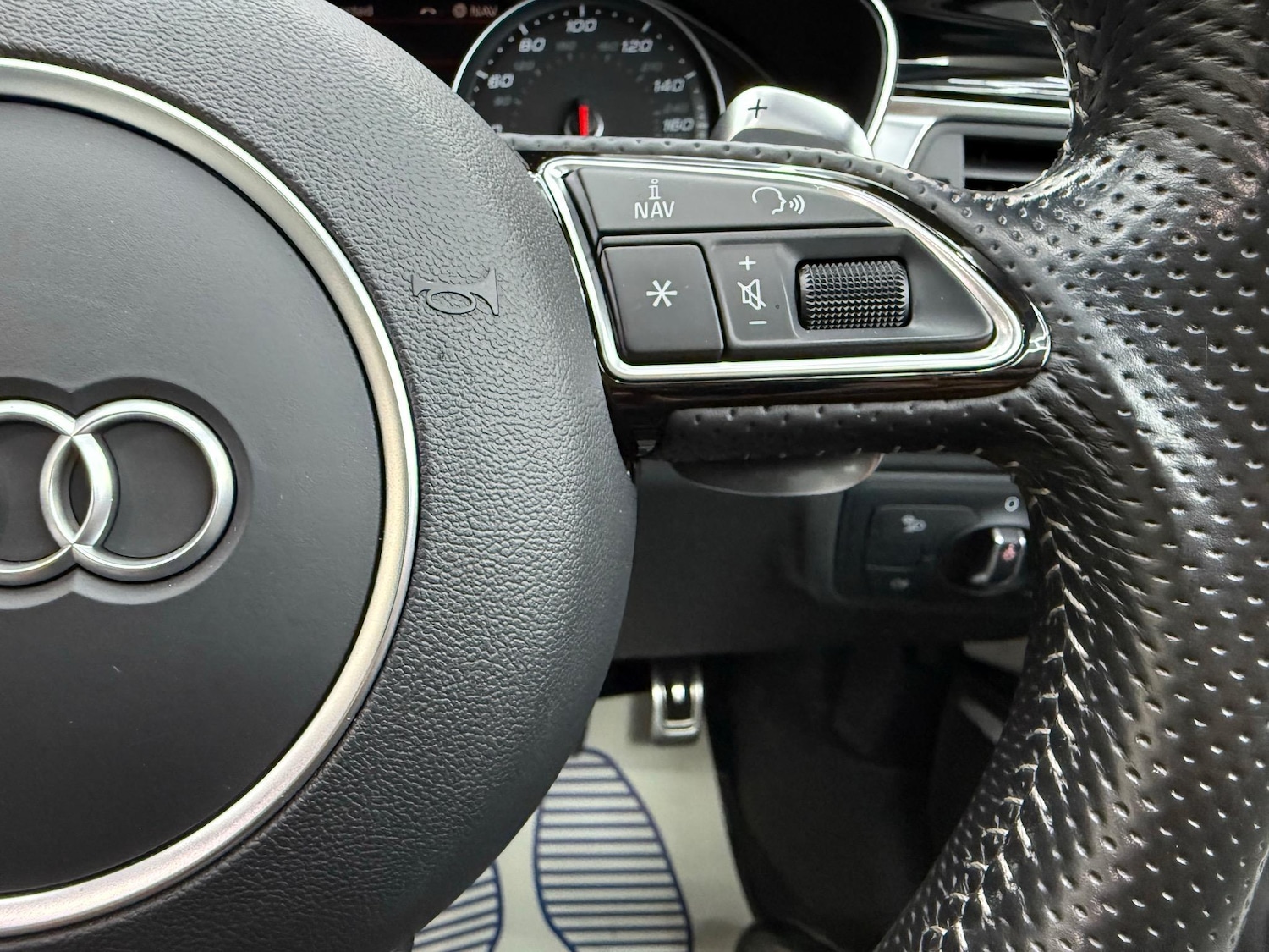 Used Audi RS6 2016 for sale - 76692930: Photo 28