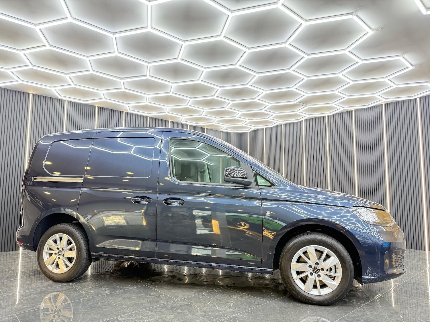 Used Volkswagen Caddy 2025 for sale - 76960330: Photo 2