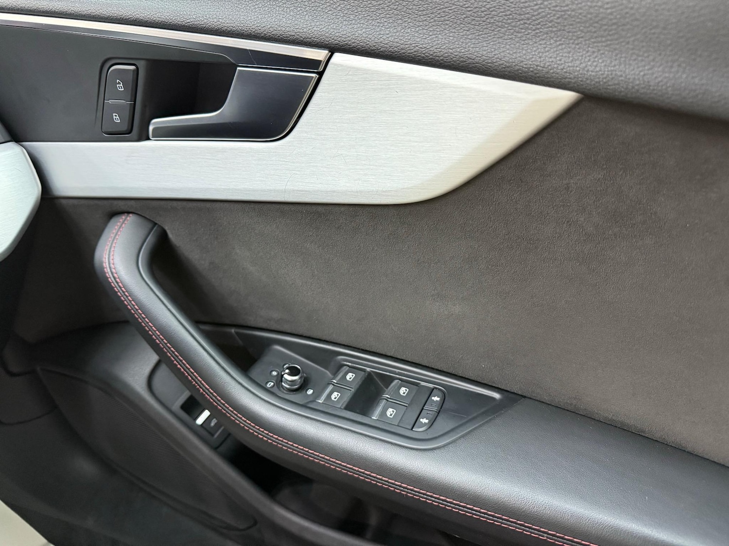 Used Audi A4 2017 for sale - 77353994: Photo 32