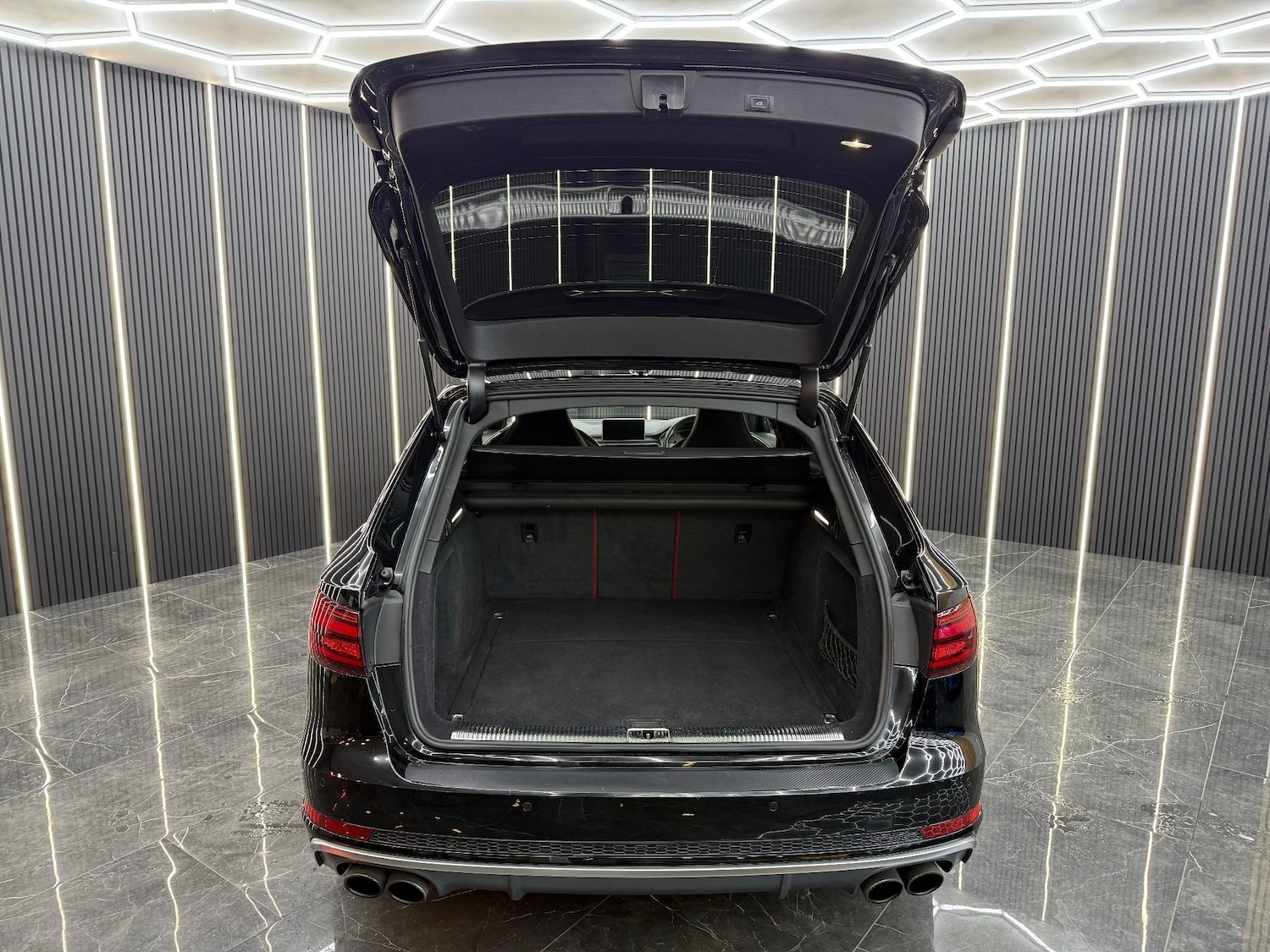 Used Audi A4 2017 for sale - 77353994: Photo 9