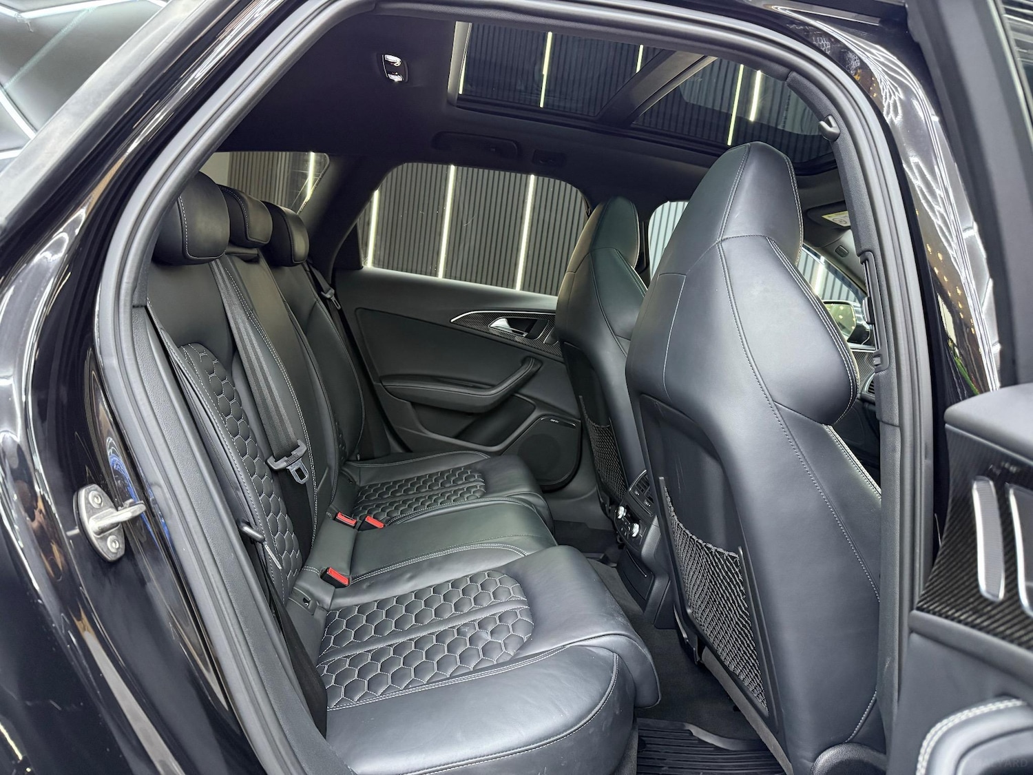 Used Audi RS6 2015 for sale - 77785340: Photo 18