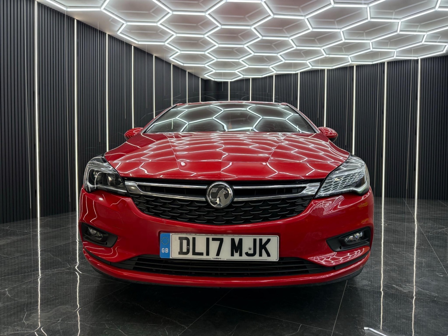 Used Vauxhall Astra 2017 for sale - 76692938: Photo 9