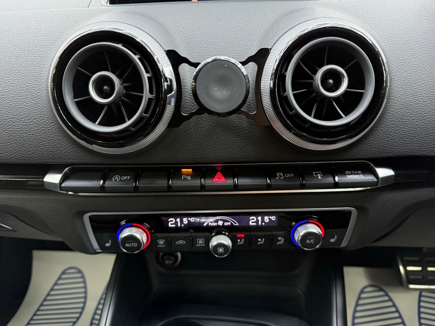 Used Audi RS3 2015 for sale - 76692914: Photo 12