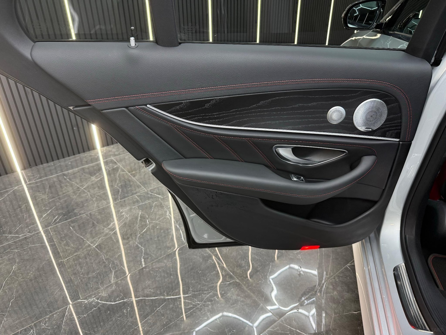 Used Mercedes-Benz E Class 2019 for sale - 76692923: Photo 32