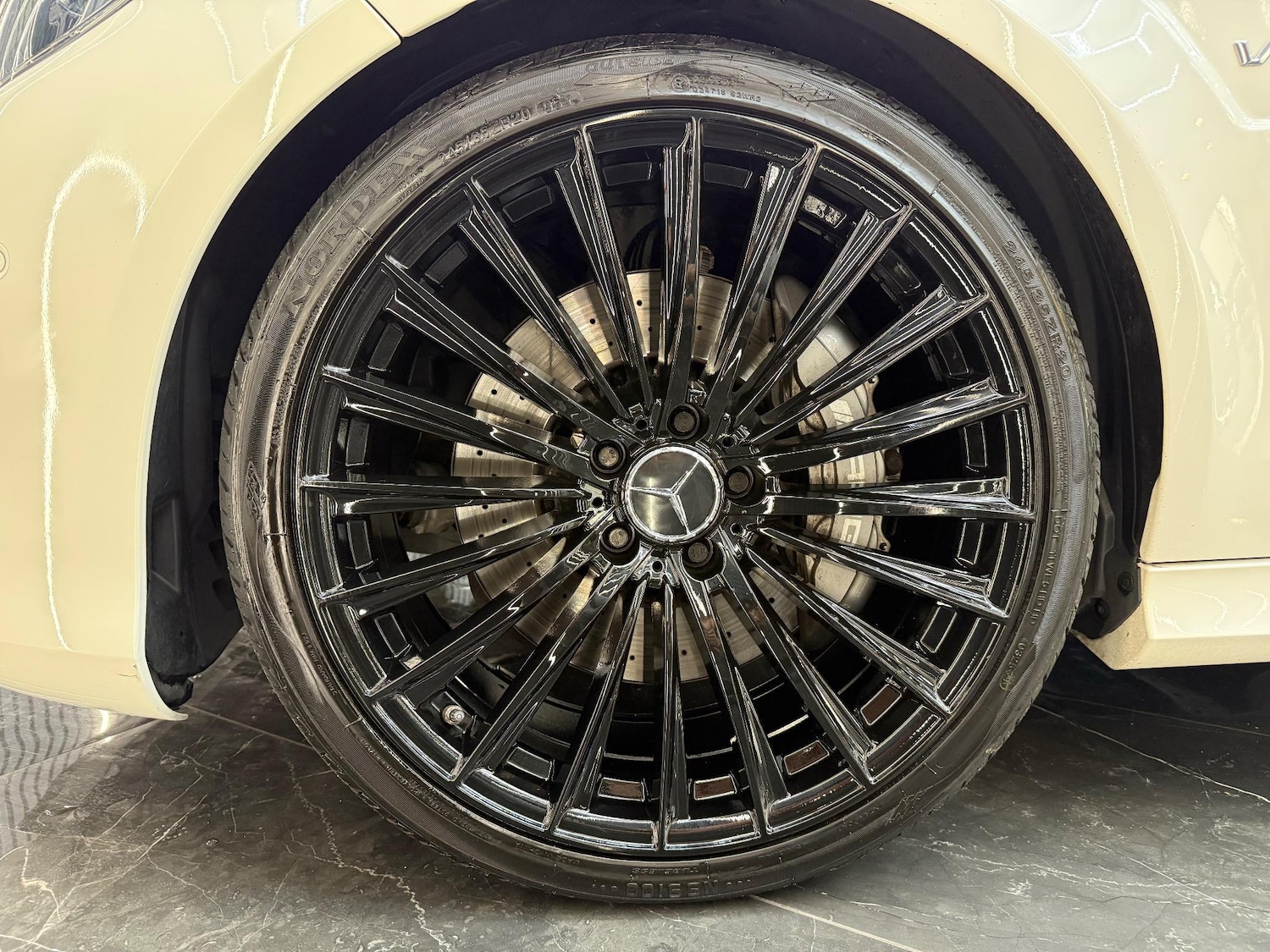 Used Mercedes-Benz E Class 2015 for sale - 76692917: Photo 26