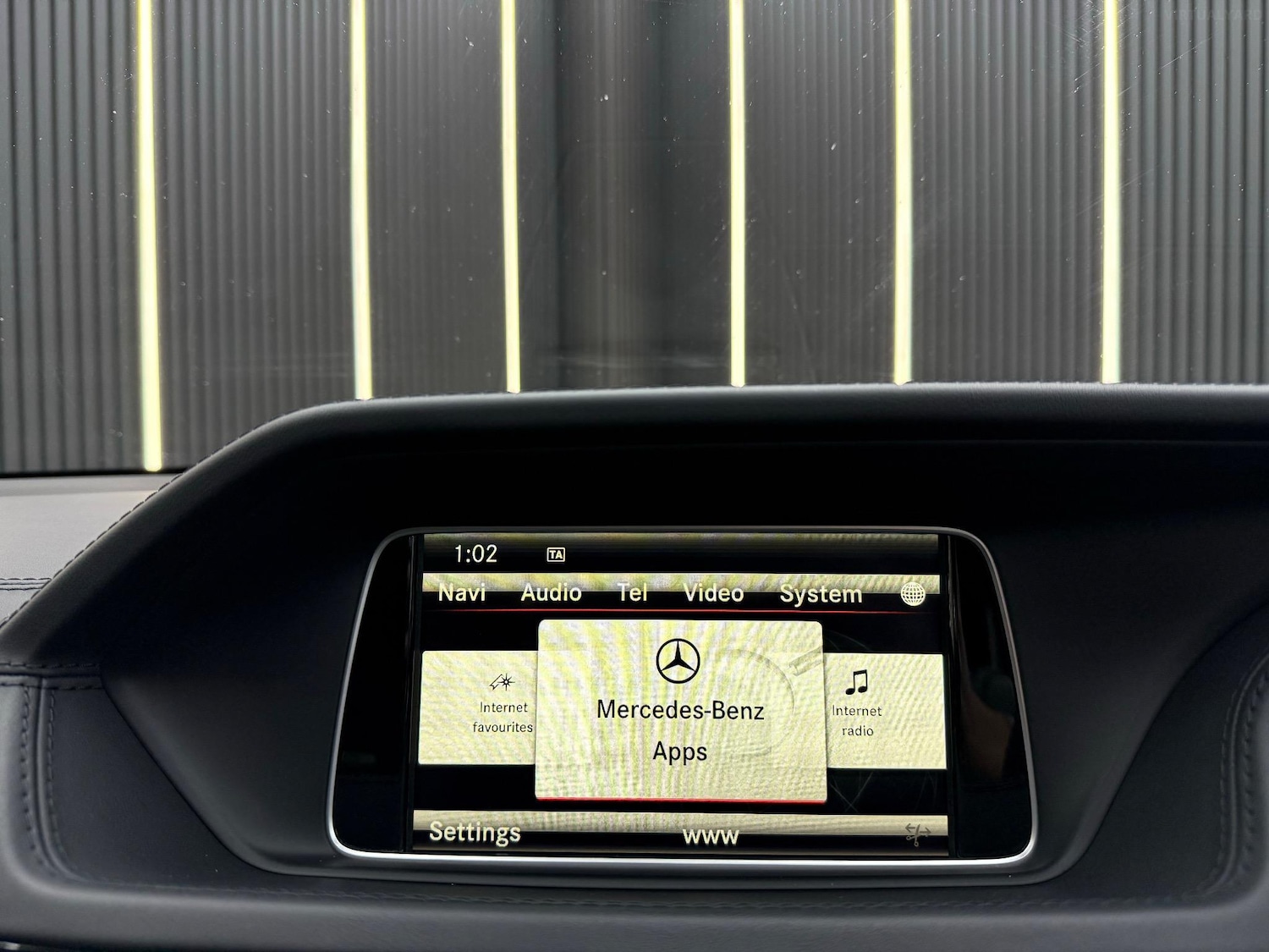 Used Mercedes-Benz E Class 2015 for sale - 76692917: Photo 34