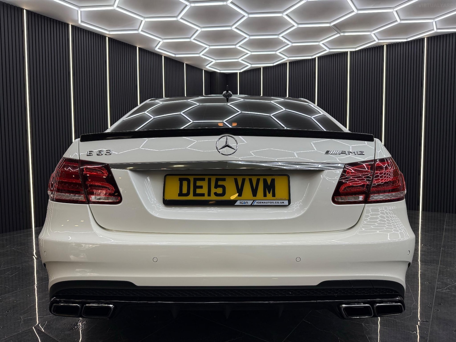 Used Mercedes-Benz E Class 2015 for sale - 76692917: Photo 8