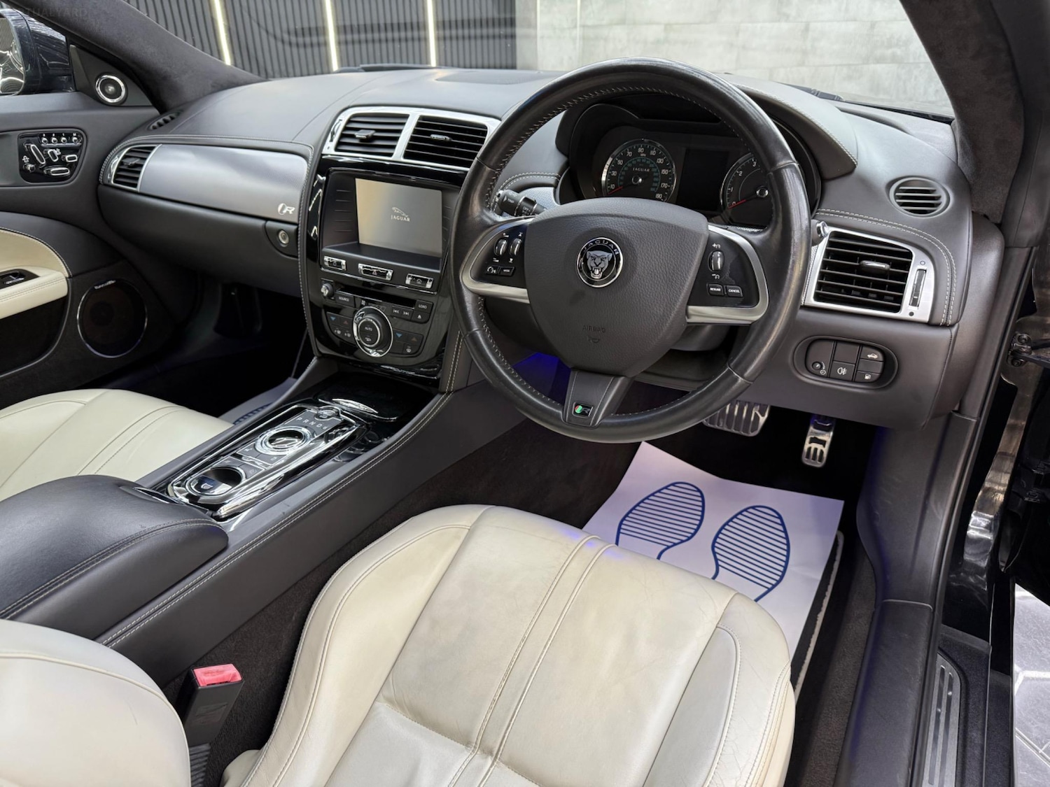 Used Jaguar XK 2014 for sale - 76957086: Photo 3