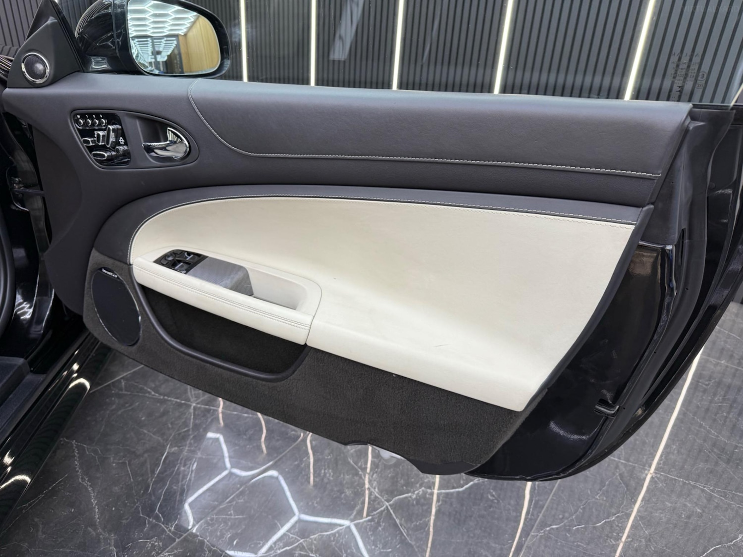 Used Jaguar XK 2014 for sale - 76957086: Photo 30