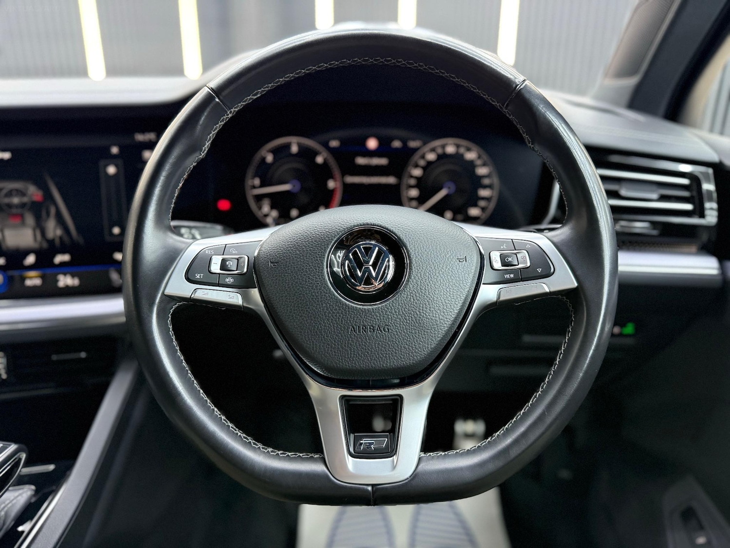 Used Volkswagen Touareg 2020 for sale - 76960331: Photo 11