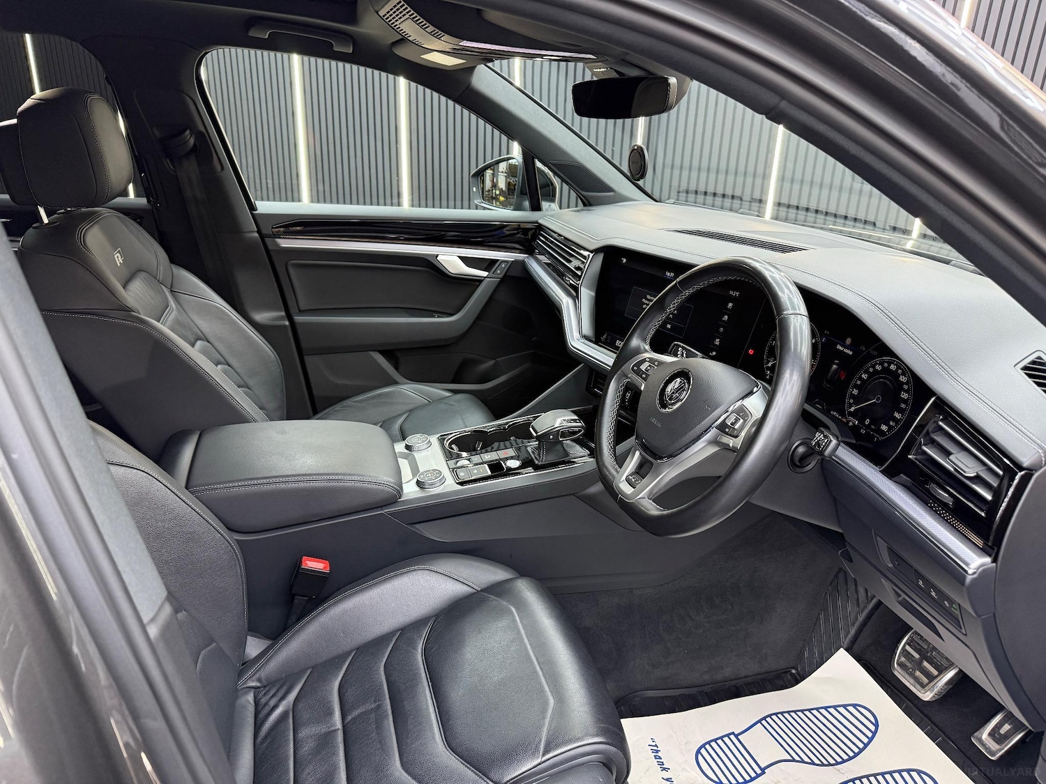 Used Volkswagen Touareg 2020 for sale - 76960331: Photo 14