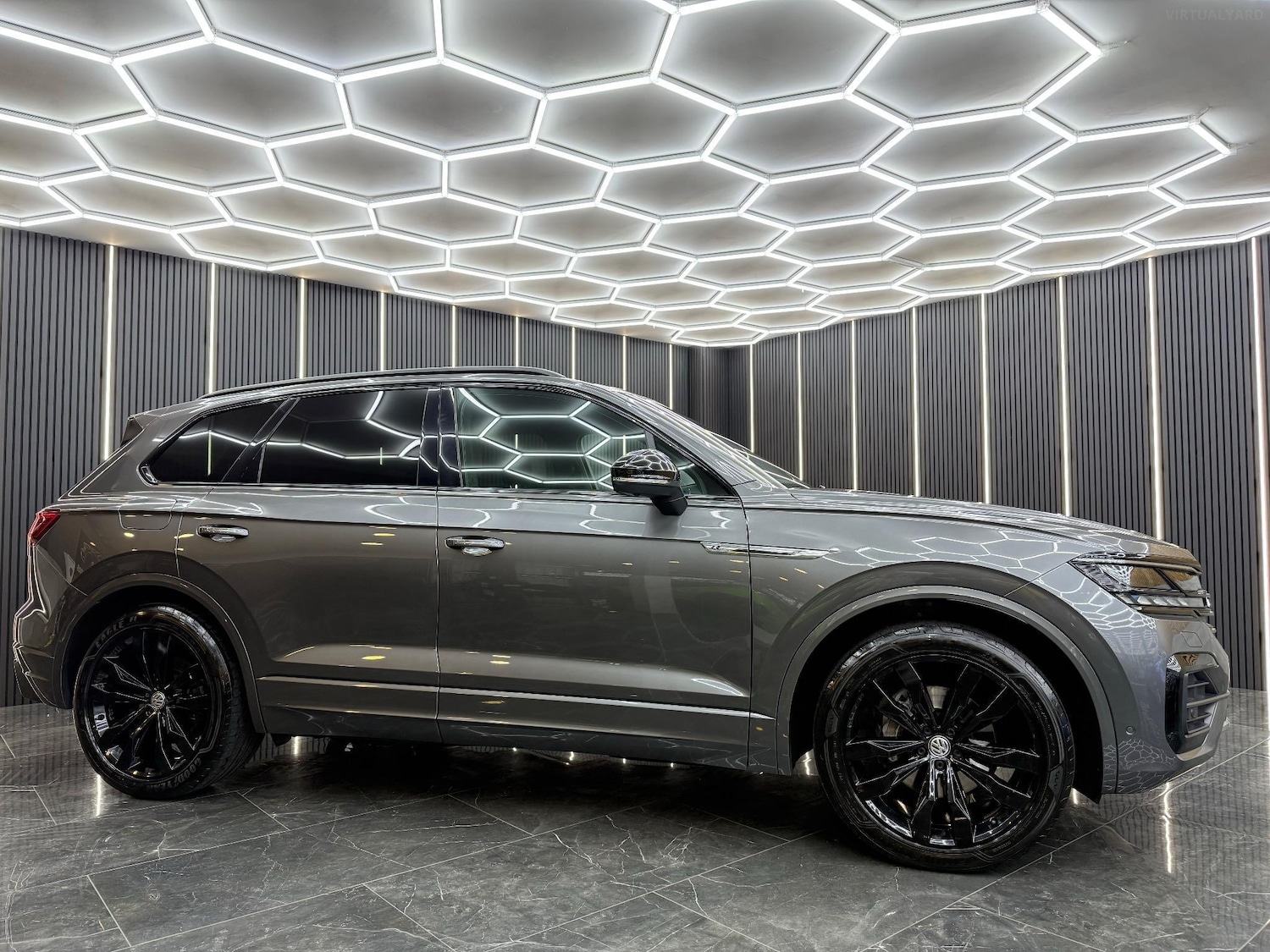 Used Volkswagen Touareg 2020 for sale - 76960331: Photo 2