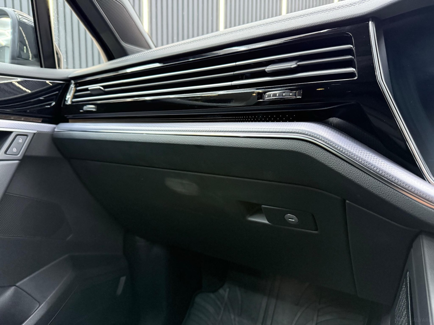 Used Volkswagen Touareg 2020 for sale - 76960331: Photo 26