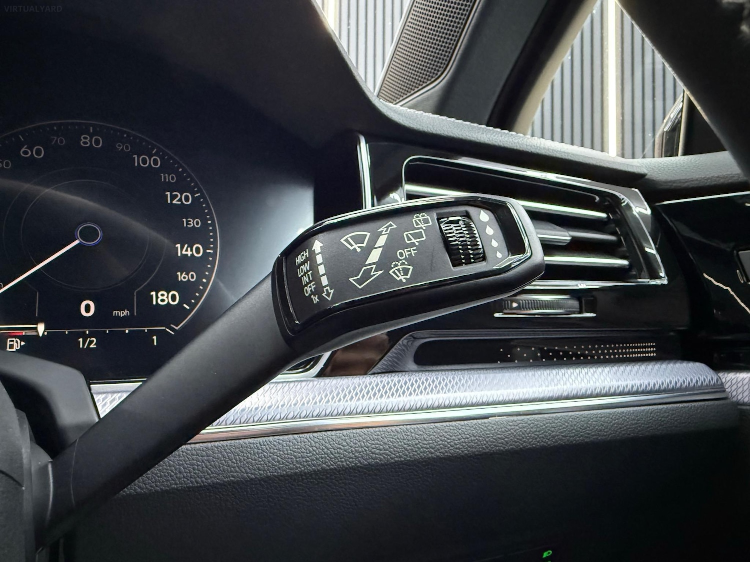 Used Volkswagen Touareg 2020 for sale - 76960331: Photo 32