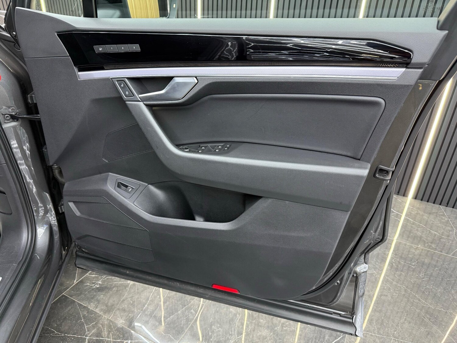 Used Volkswagen Touareg 2020 for sale - 76960331: Photo 41