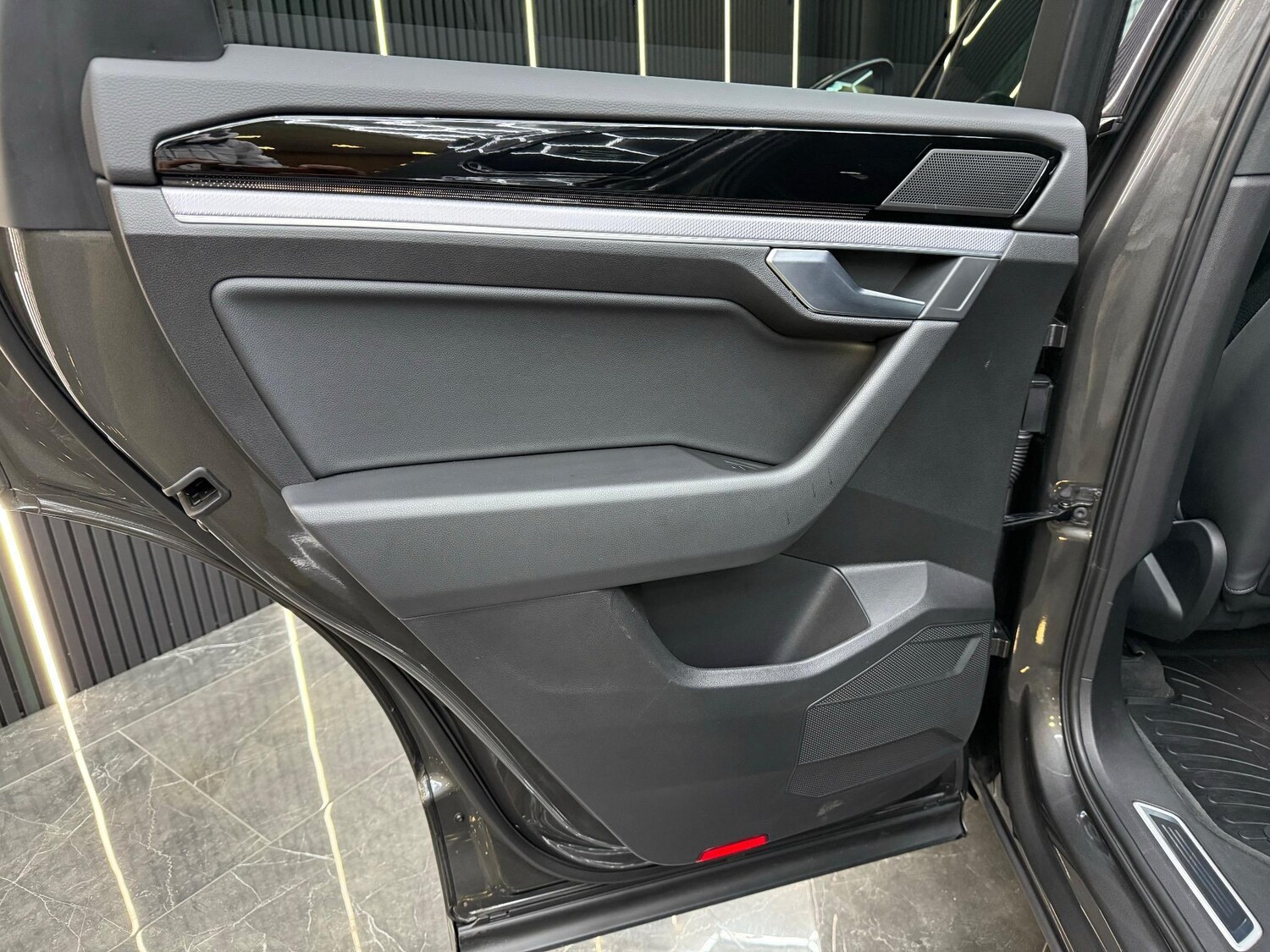 Used Volkswagen Touareg 2020 for sale - 76960331: Photo 43