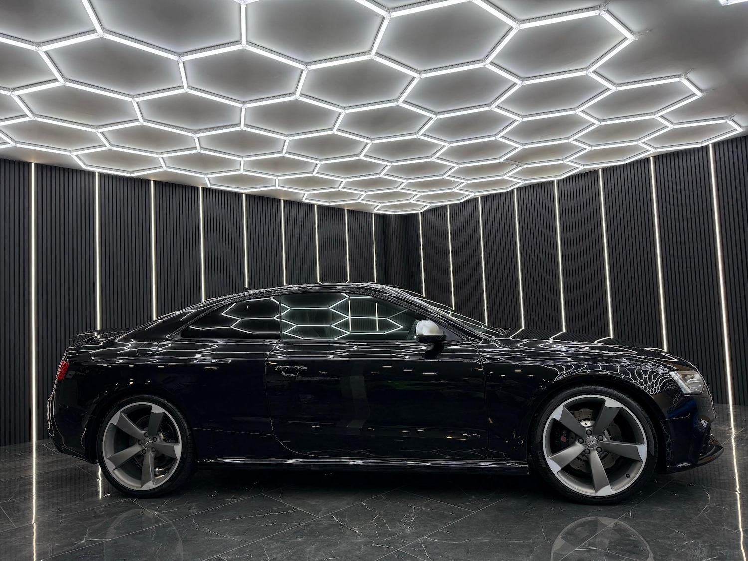 Used Audi RS5 2014 for sale - 76960332: Photo 2