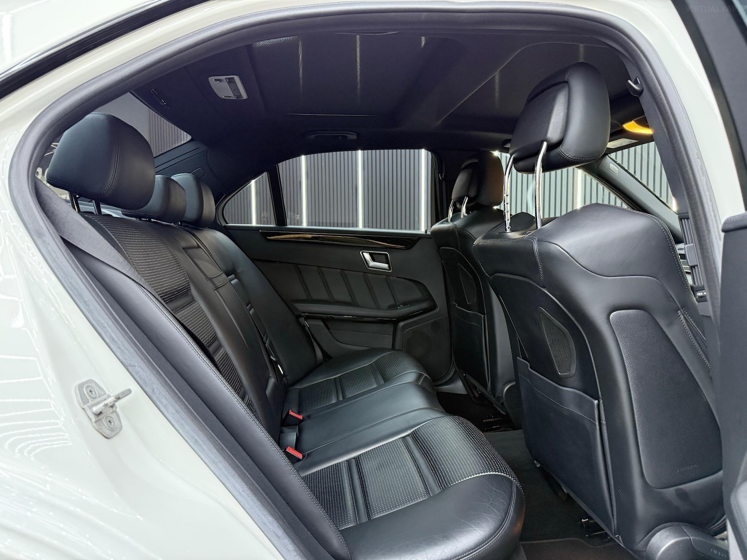 Used Mercedes-Benz E Class 2015 for sale - 76957069: Photo 15